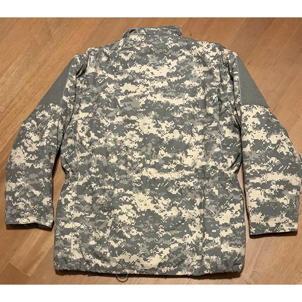 US Military M-65 Rothco Cold Weather Universal Digital Camo Field Coat Jacket M